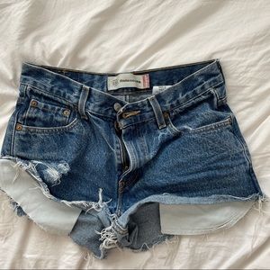 levi’s high waisted distressed shorts